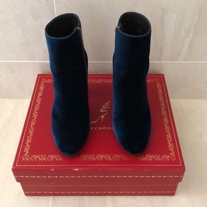 Rene Caovilla 100mm Navy velvet bootie Sizs 37